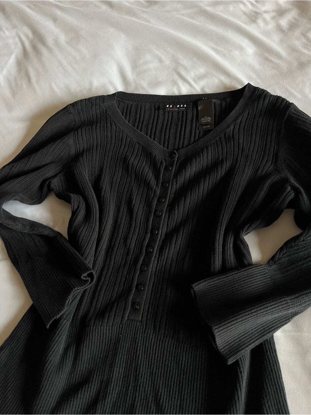 Axcess Black Ribbed Button-Front Long Sleeve Top - Picture 14 of 16